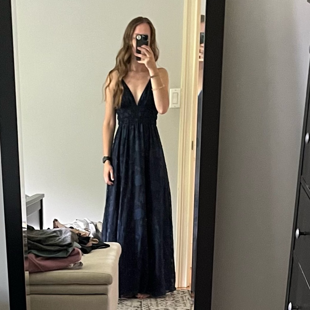 Deep V-neck maxi dress